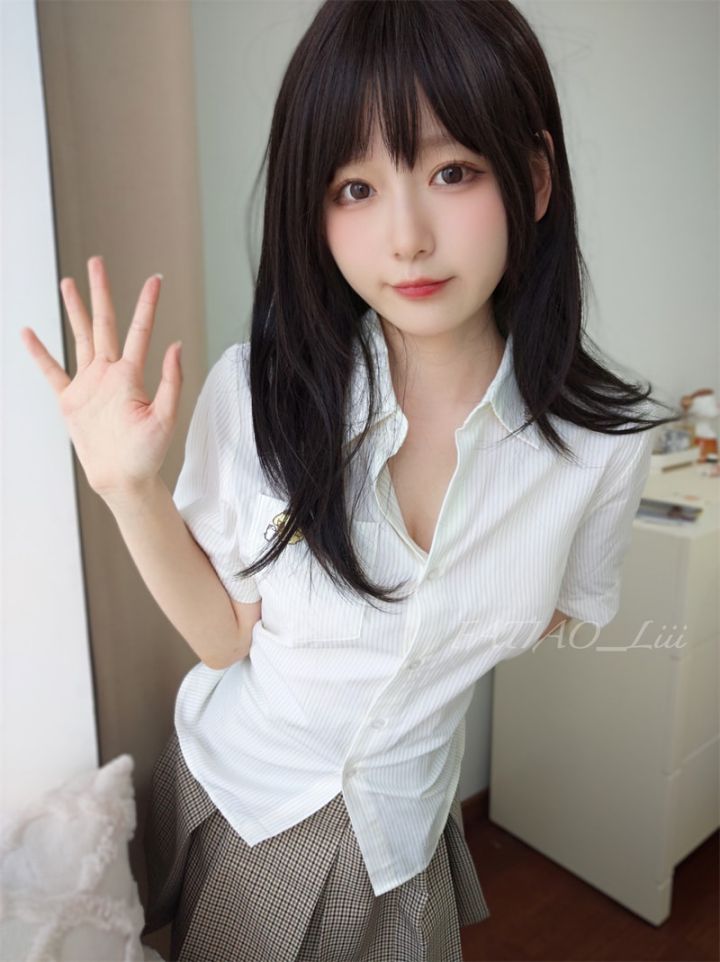 迷之呆梨个人资料 fantia最新图片包在线鉴赏