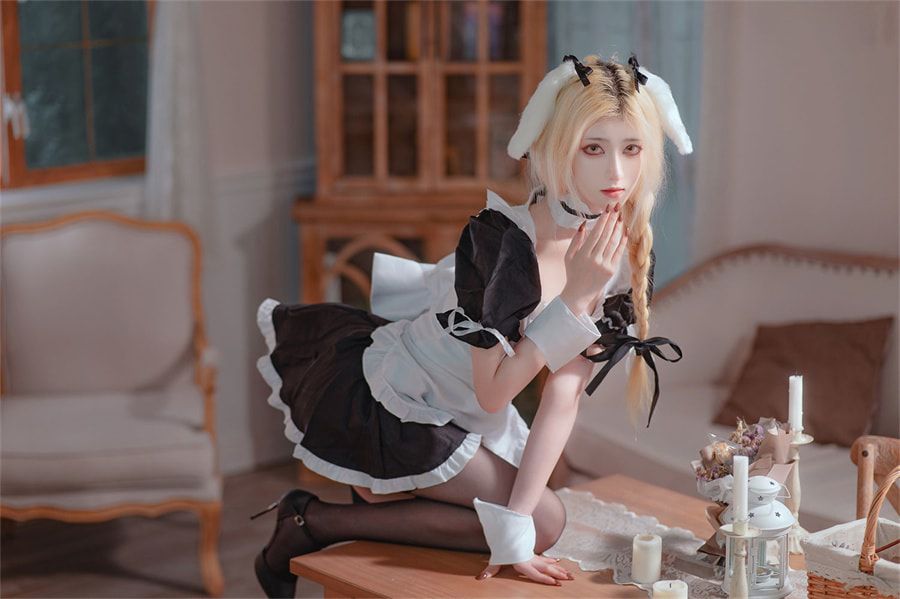 南桃Momoko个人资料，cos作品主人的命令妩媚迷人