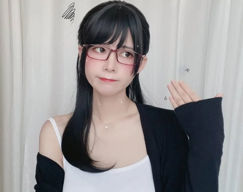 眼酱大魔王w：国内cos圈的璀璨之星